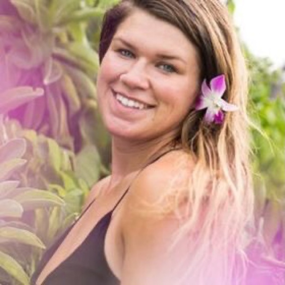 Meet your Posher, Aly